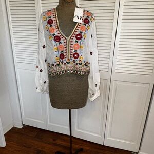 NWT ZARA Embroidered Contrast Bohemian Blouse
